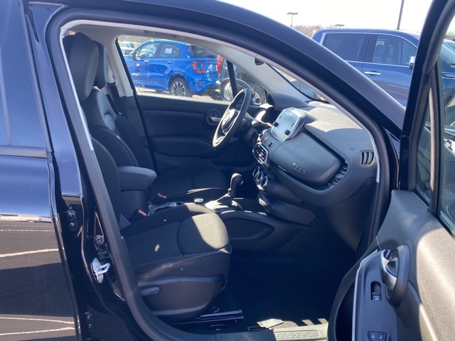 Vehicle image 28 of 37