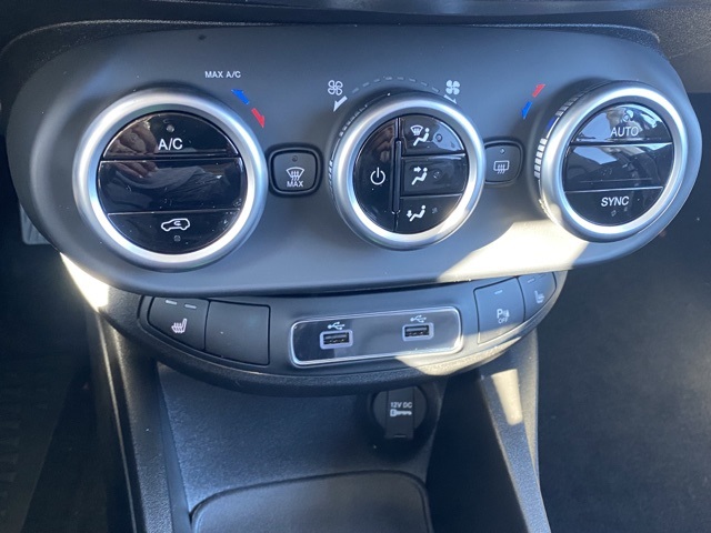 Vehicle image 21 of 37