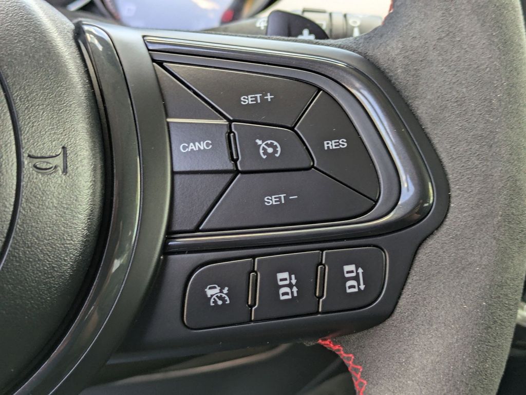 Vehicle image 26 of 30