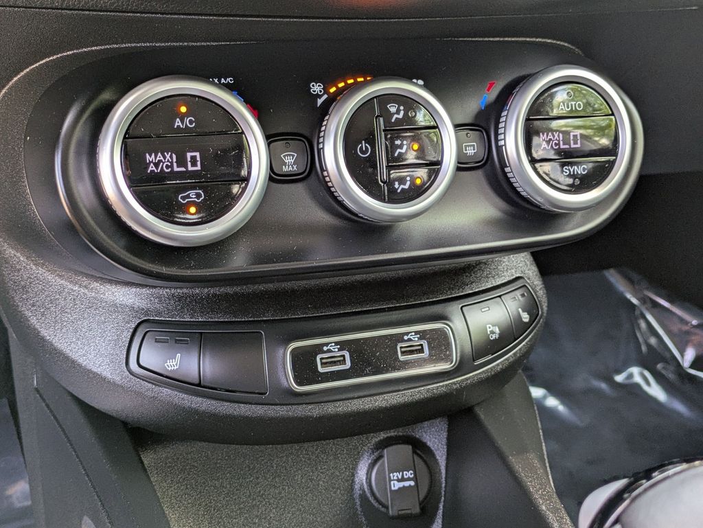 Vehicle image 29 of 30
