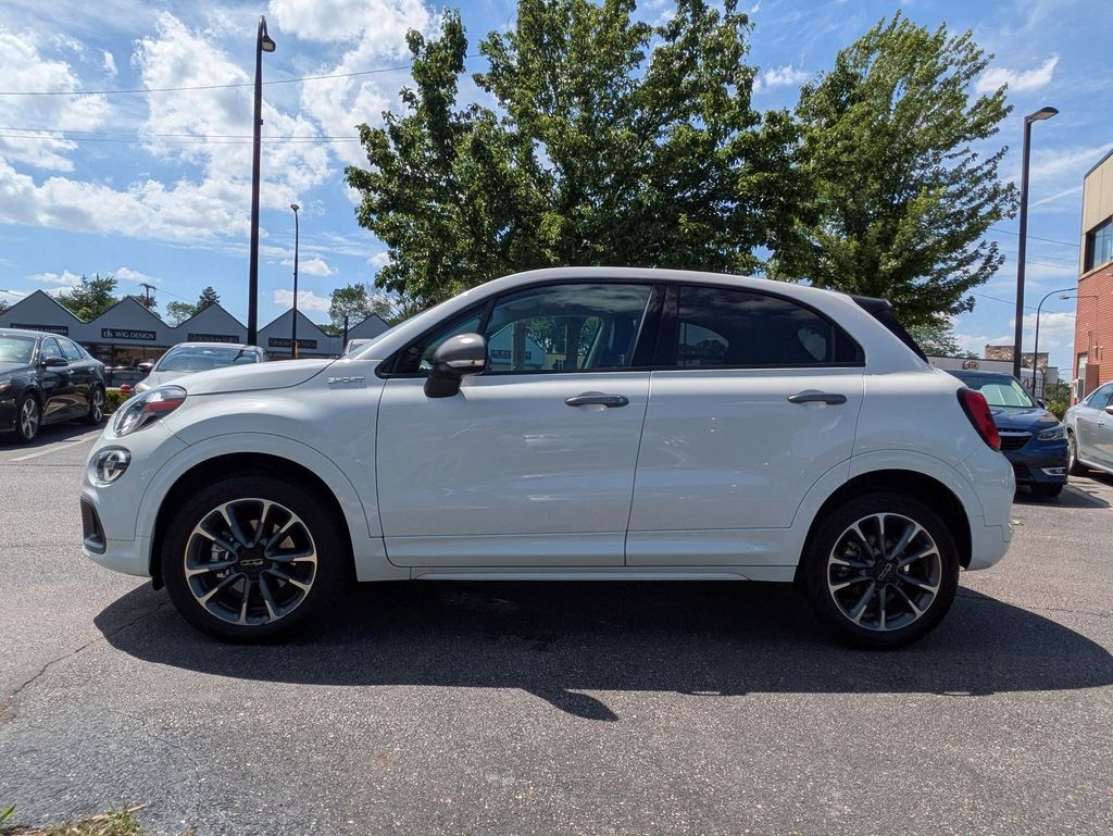 Vehicle image 8 of 30