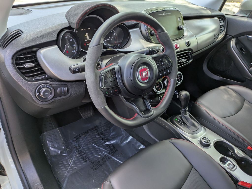 Vehicle image 16 of 30