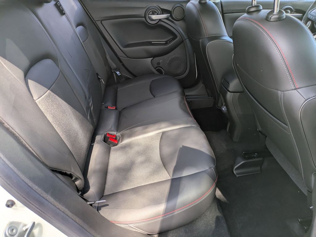 Vehicle image 12 of 30