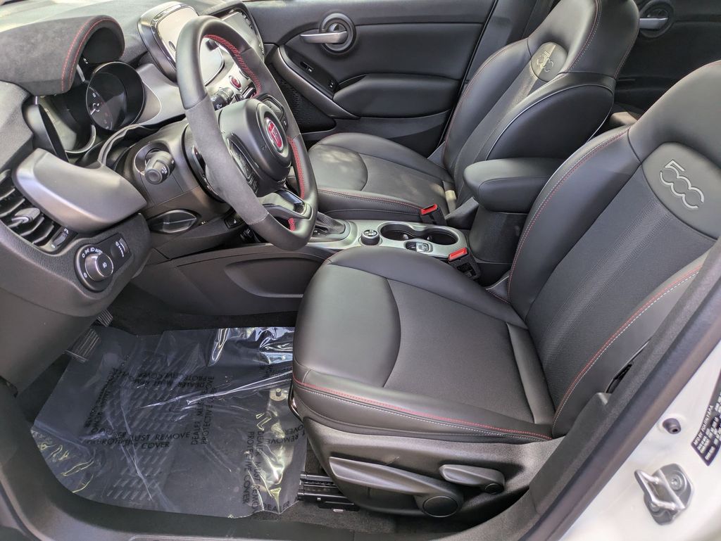 Vehicle image 15 of 30