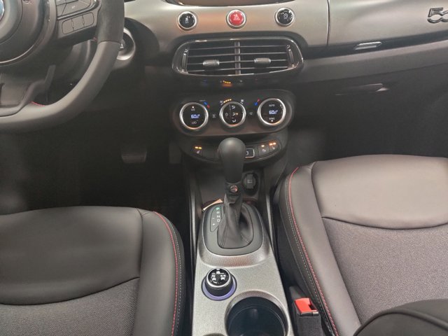 Vehicle image 10 of 12