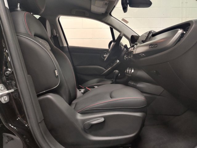 Vehicle image 5 of 12
