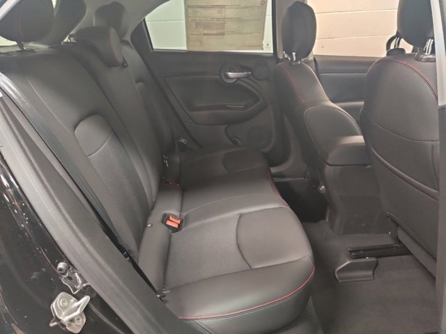 Vehicle image 6 of 12