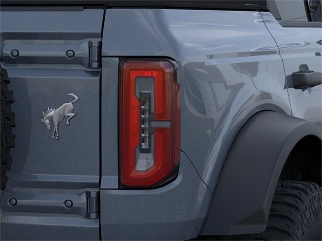 Vehicle image 23 of 25