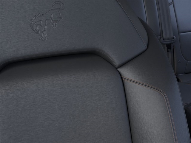Vehicle image 18 of 25