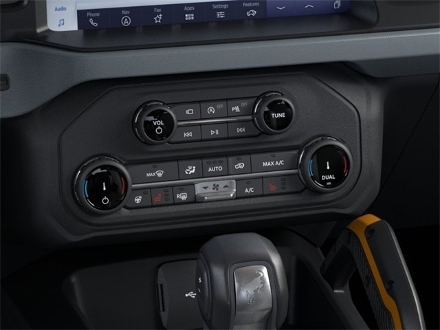 Vehicle image 16 of 25