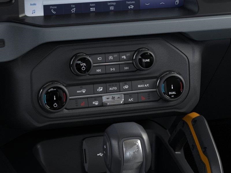 Vehicle image 16 of 25