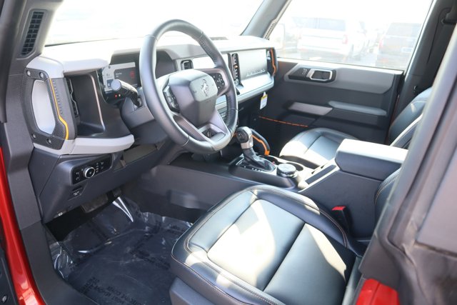 Vehicle image 16 of 32