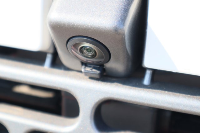 Vehicle image 11 of 32