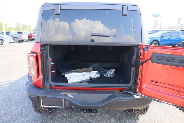 Vehicle image 10 of 32