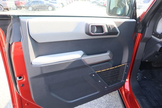 Vehicle image 15 of 32