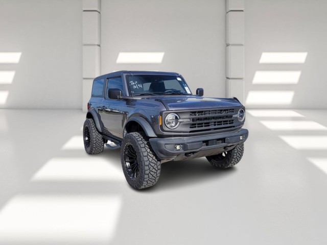 2023 Ford Bronco Base Image 3 of 27