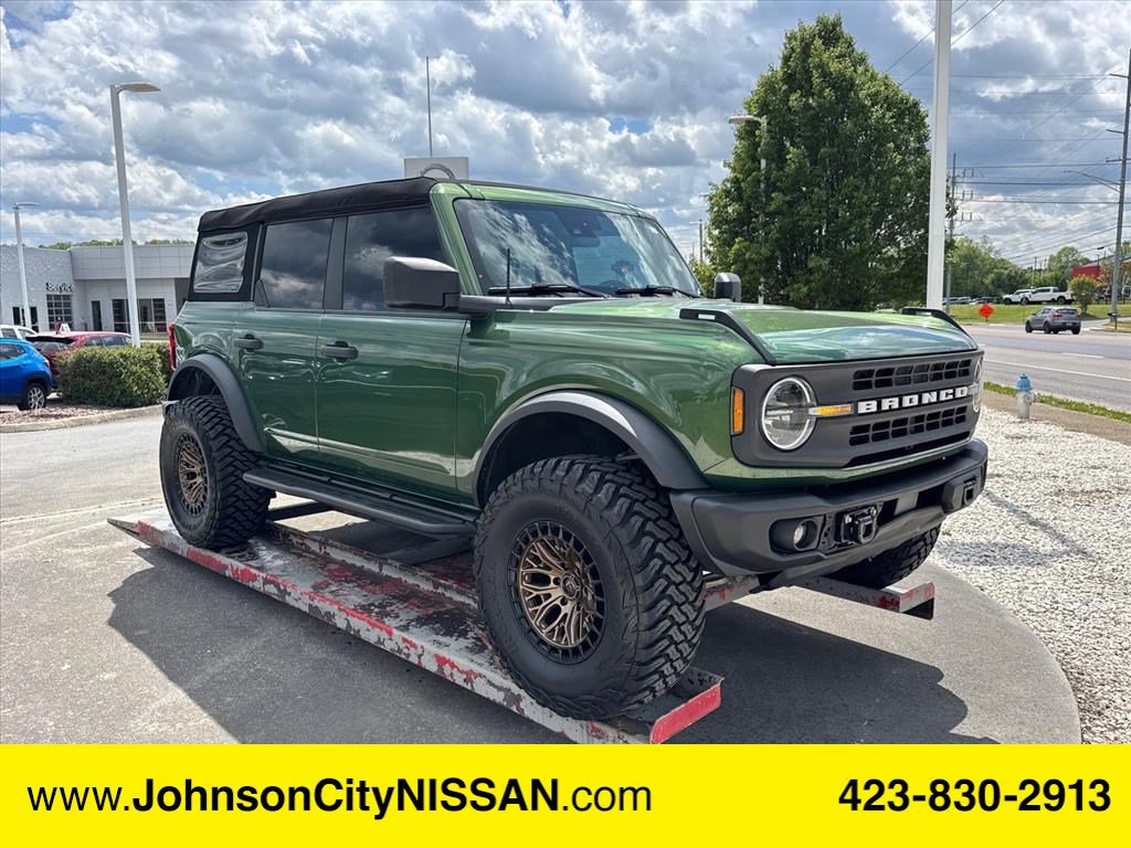 2023 Ford Bronco Black Diamond Image 3 of 28