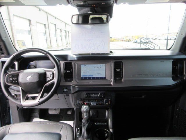 Vehicle image 13 of 27