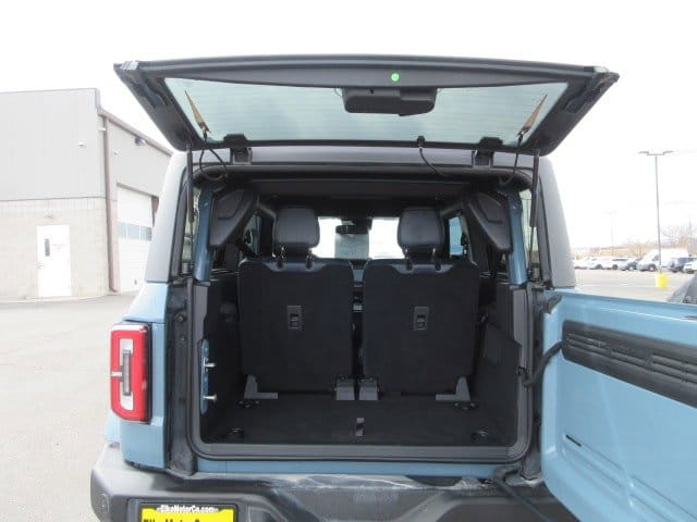 Vehicle image 8 of 27