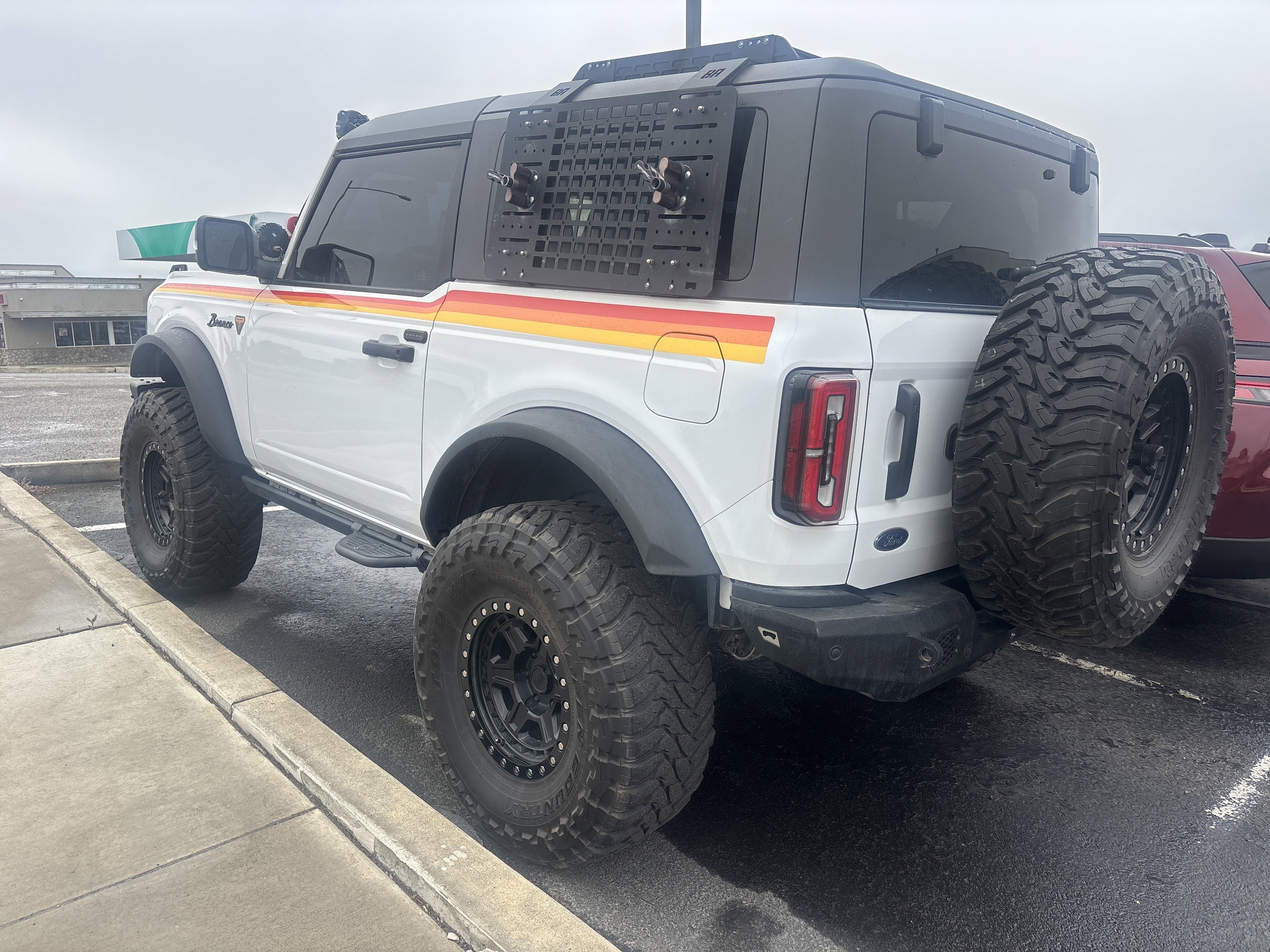 2023 Ford Bronco Image 2 of 5