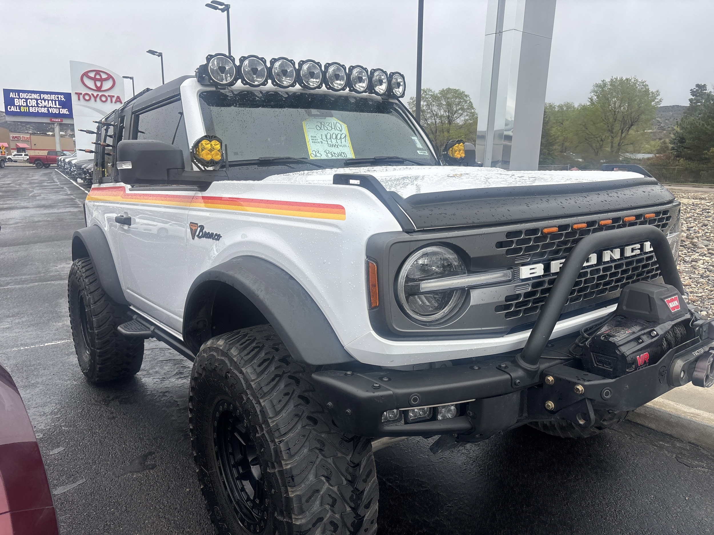 2023 Ford Bronco Image 3 of 5