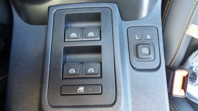 Vehicle image 20 of 24