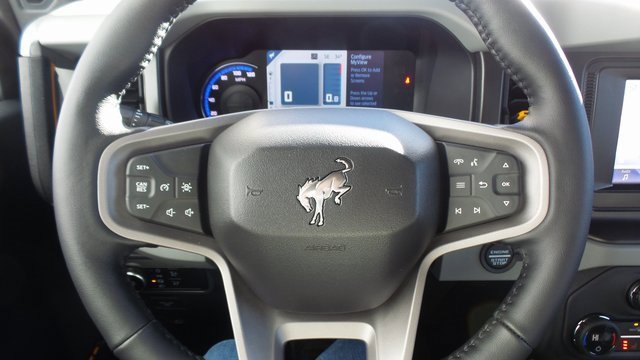 Vehicle image 12 of 24