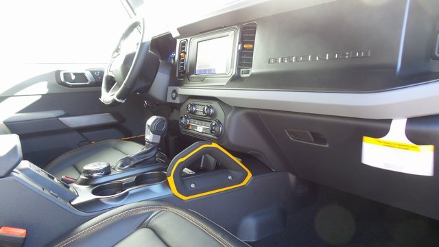 Vehicle image 9 of 24