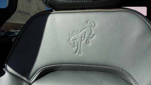Vehicle image 22 of 24