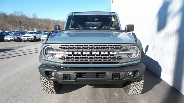 Vehicle image 3 of 24