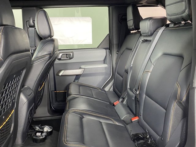 Vehicle image 15 of 20