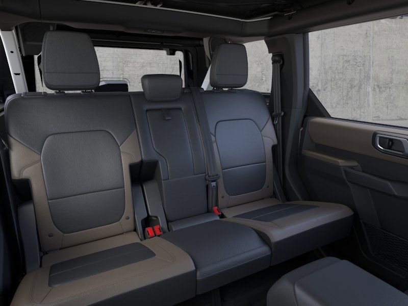 Vehicle image 11 of 32