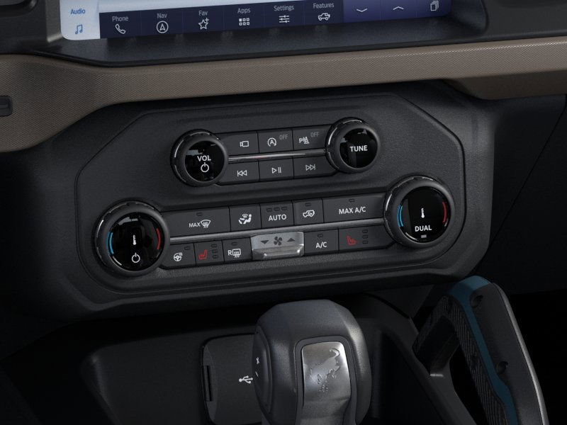 Vehicle image 16 of 32