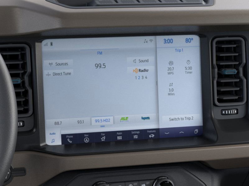 Vehicle image 15 of 32