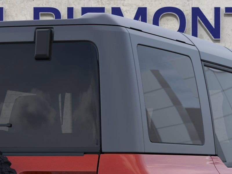 Vehicle image 25 of 33