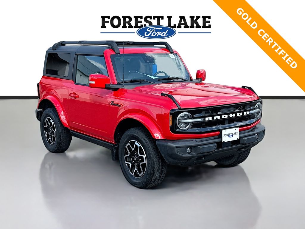 2023 Ford Bronco Outer Banks Image 2 of 24