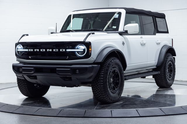 2023 Ford Bronco Outer Banks Image 1 of 26