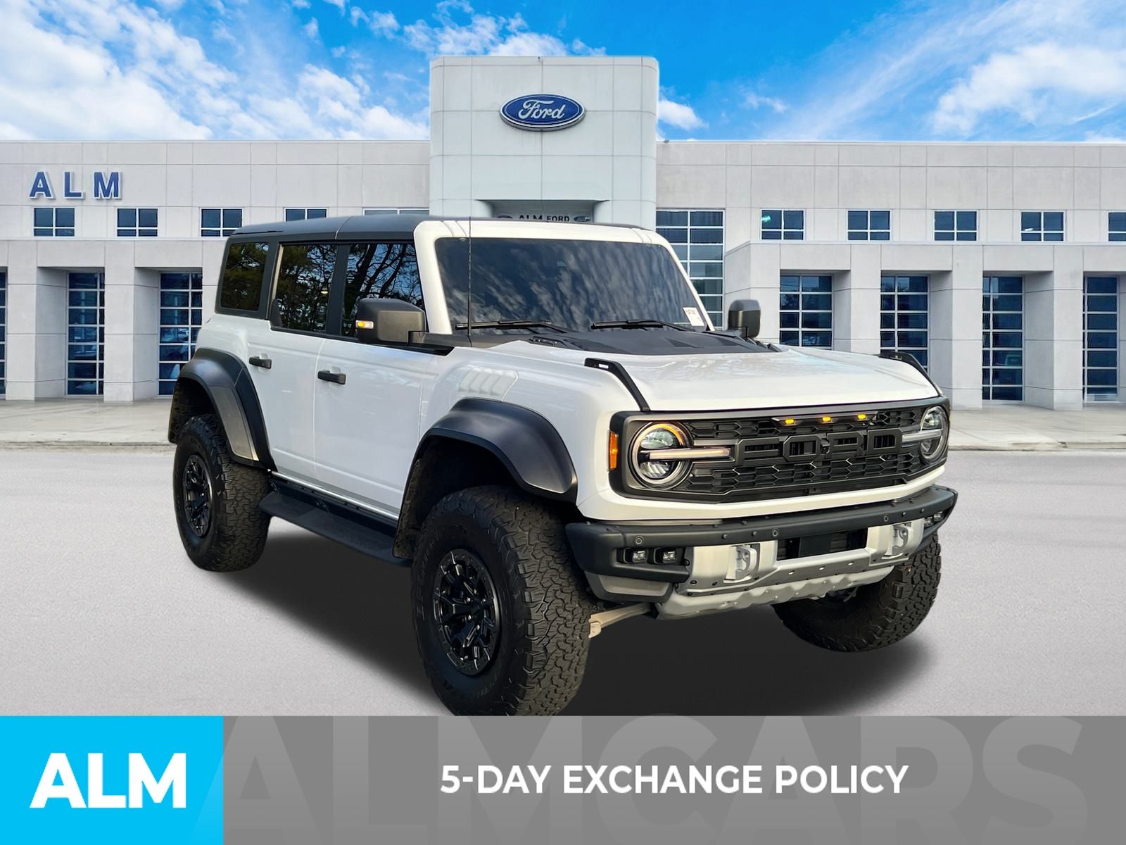 2023 Ford Bronco Raptor Image 3 of 38