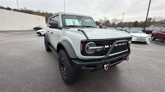 2023 Ford Bronco Wildtrak Image 2 of 32