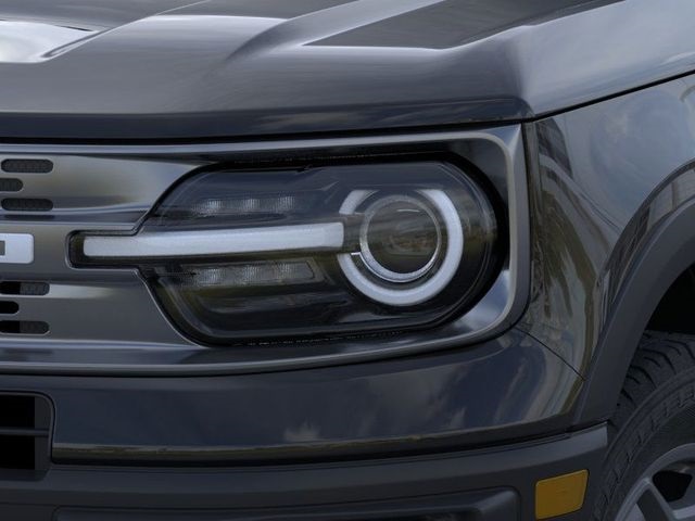 Vehicle image 18 of 23