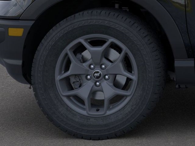 Vehicle image 19 of 23