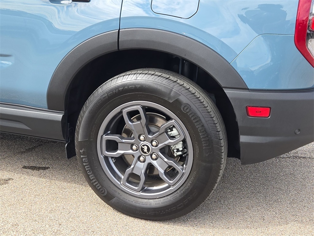 Vehicle image 11 of 40