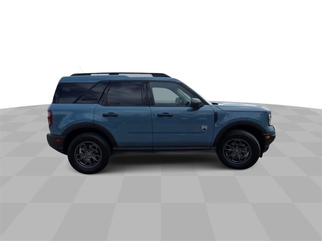 Vehicle image 5 of 40