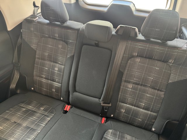 Vehicle image 10 of 15