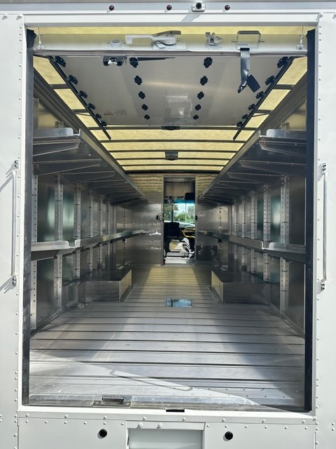 Vehicle image 9 of 9