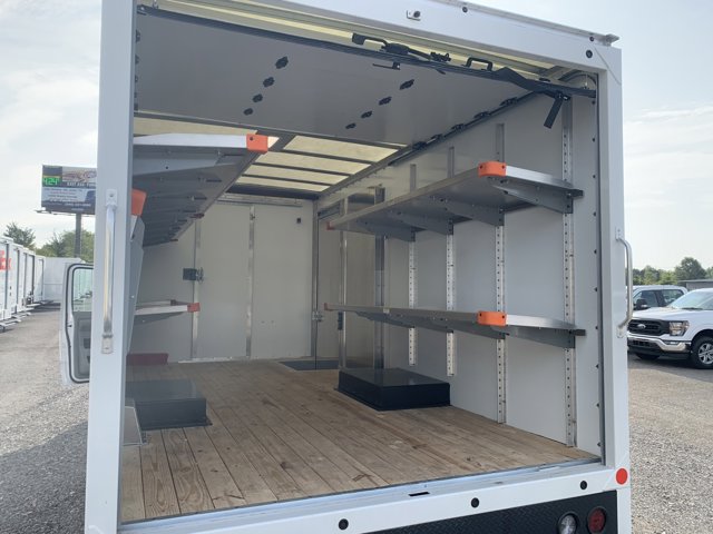 Vehicle image 3 of 4