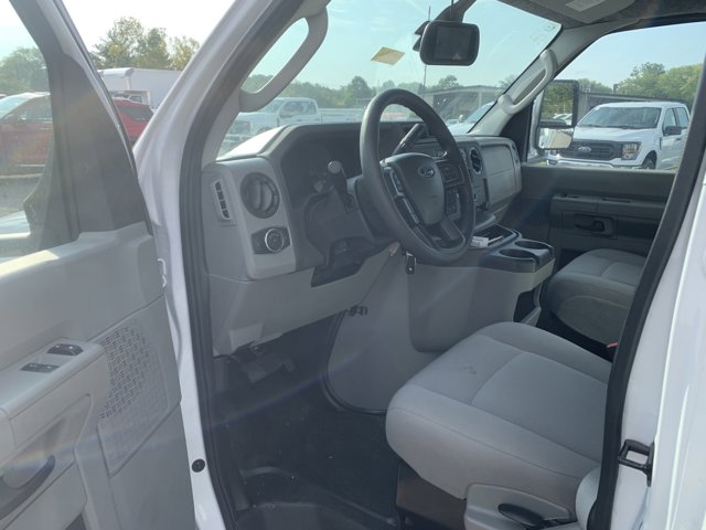 Vehicle image 4 of 4