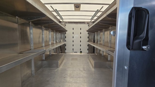 Vehicle image 11 of 12