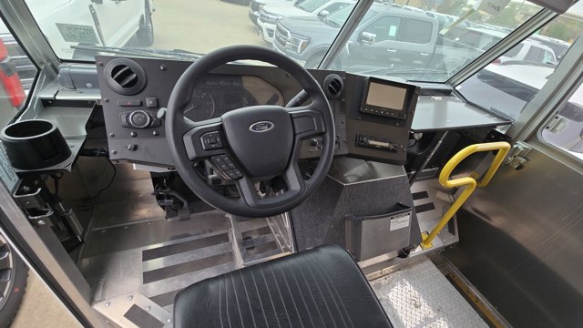 Vehicle image 8 of 12