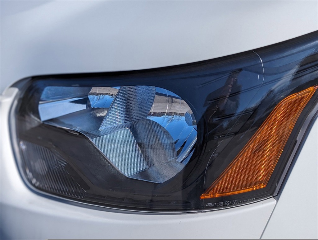 Vehicle image 11 of 32